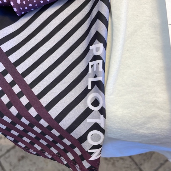 Onzie Peloton Purple and Grey Workout Leggings Women's Size Medium - Picture 4 of 5